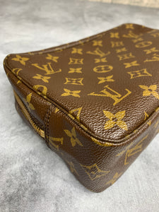 Louis Vuitton Eva Pochette Monogram Shoulder Bag – Spazio Vintage 23