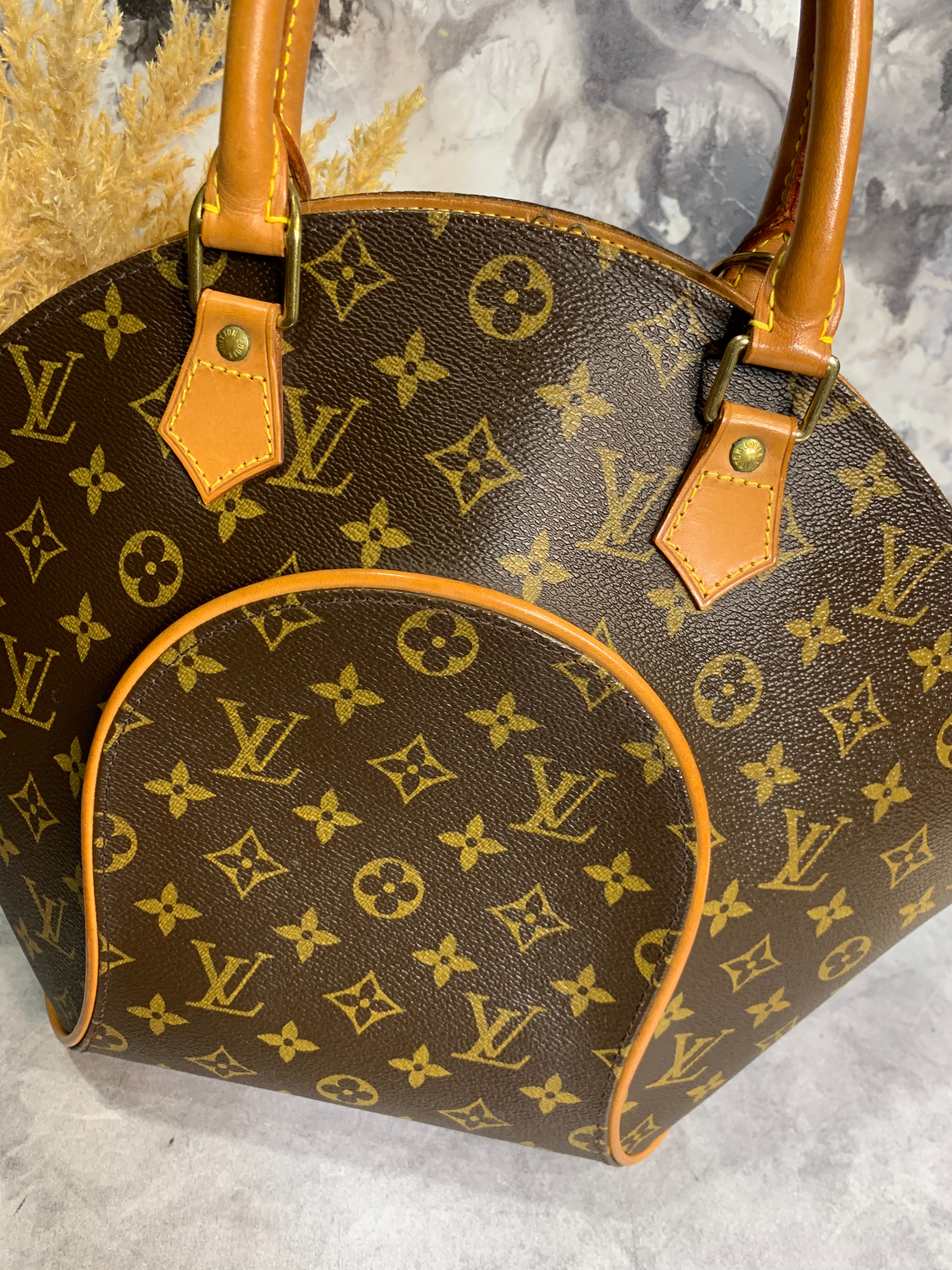 Louis Vuitton  and Ellipse MM - clothing & accessories - by