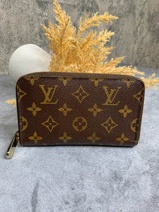 Louis Vuitton Compact Zippy Organizer