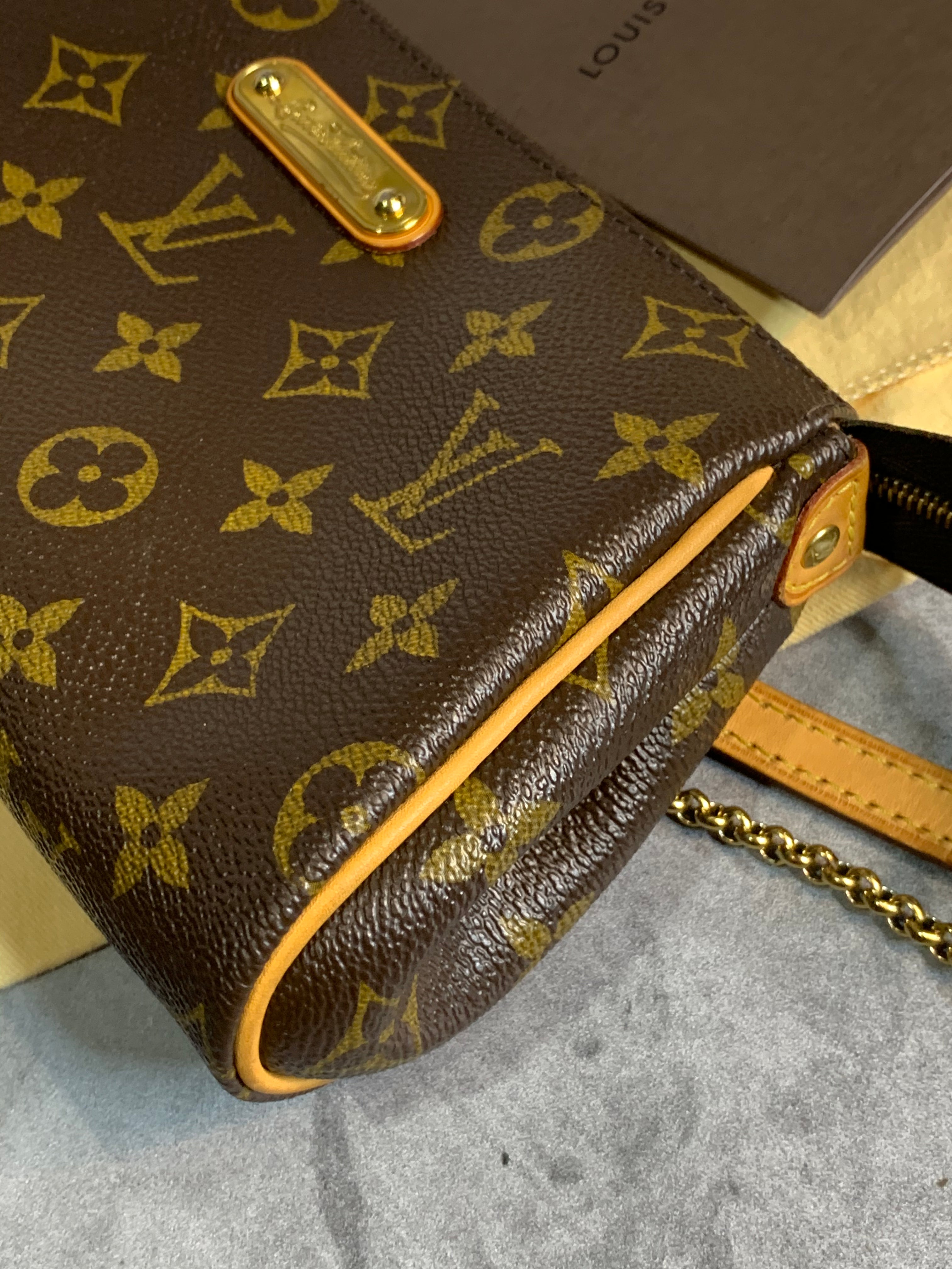 Louis Vuitton Eva Clutch