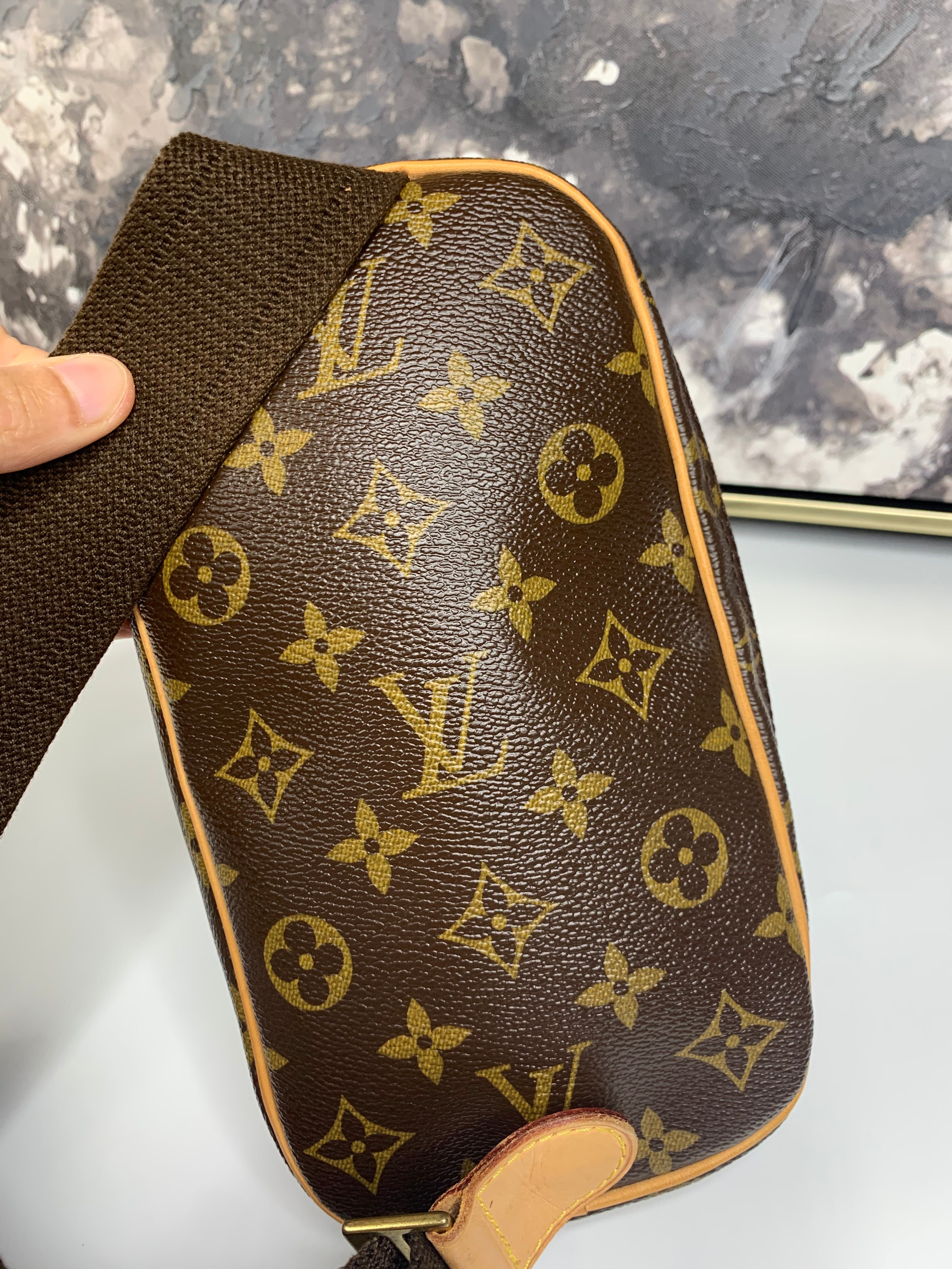 Louis Vuitton Pochette Gange