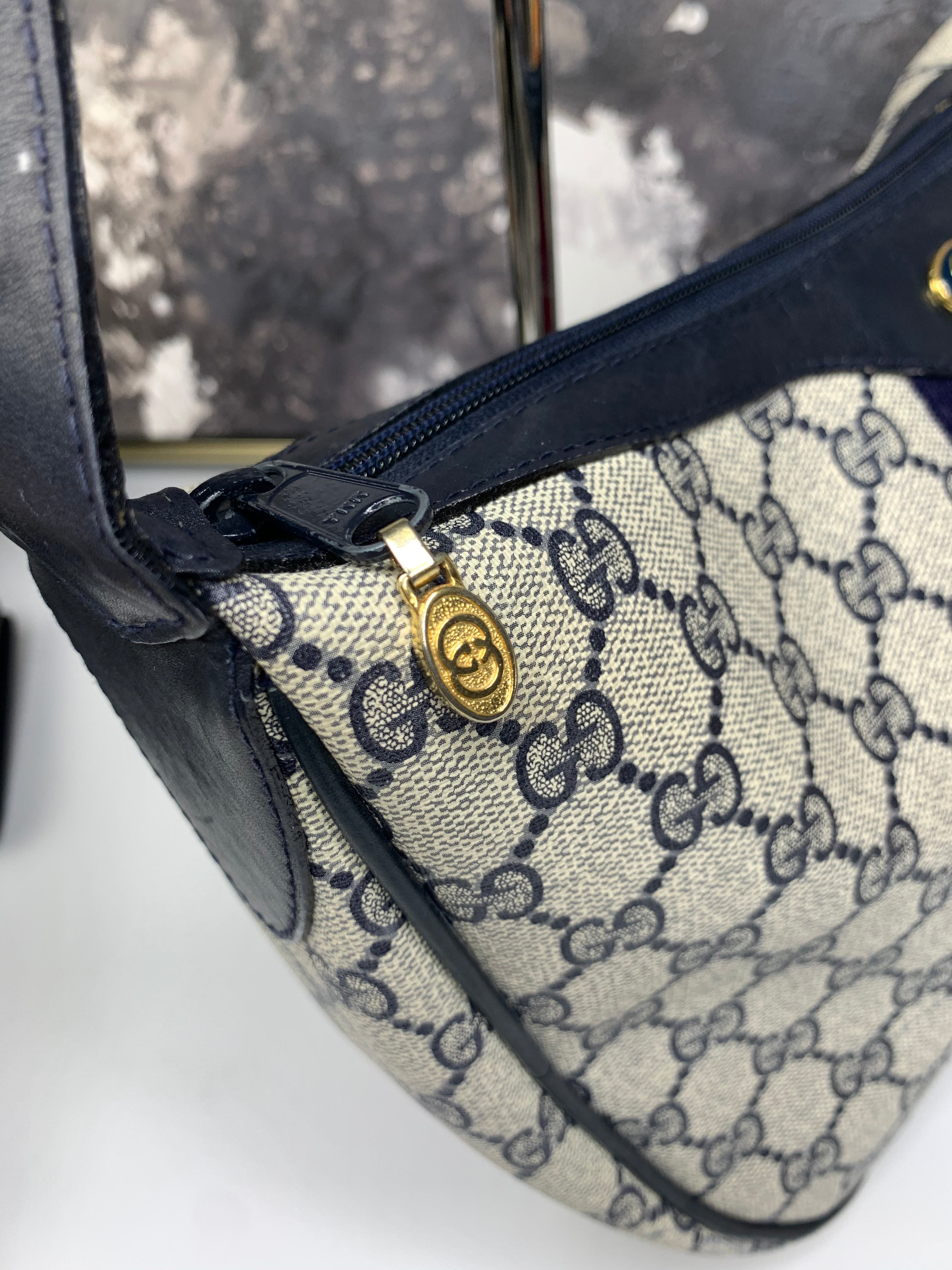 Gucci Half Moon Shoulder Bag – yourvintagelvoe