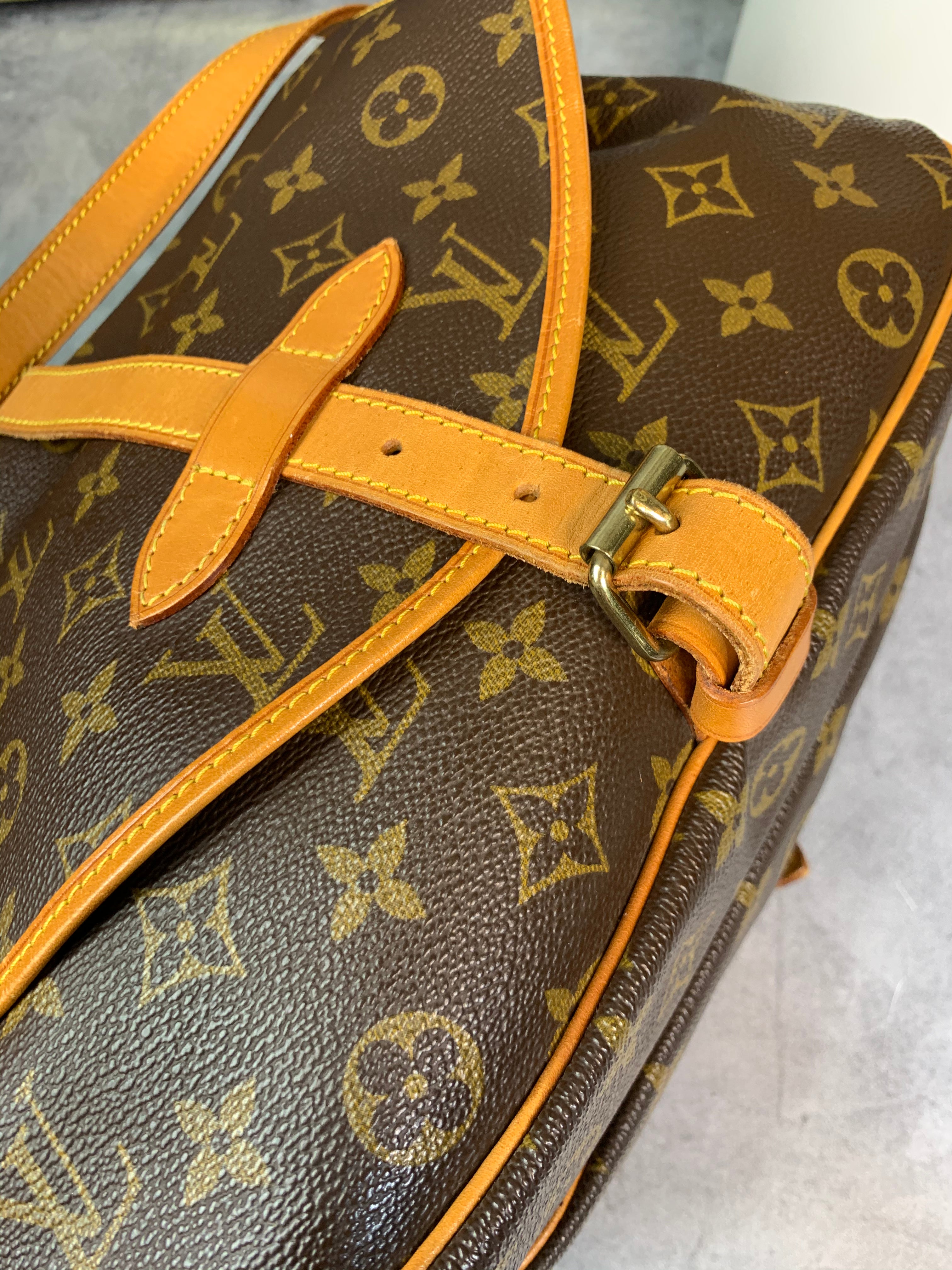 Louis Vuitton Saumur 30