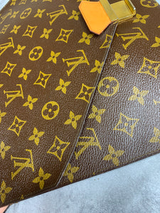 Louis Vuitton Envelope purse