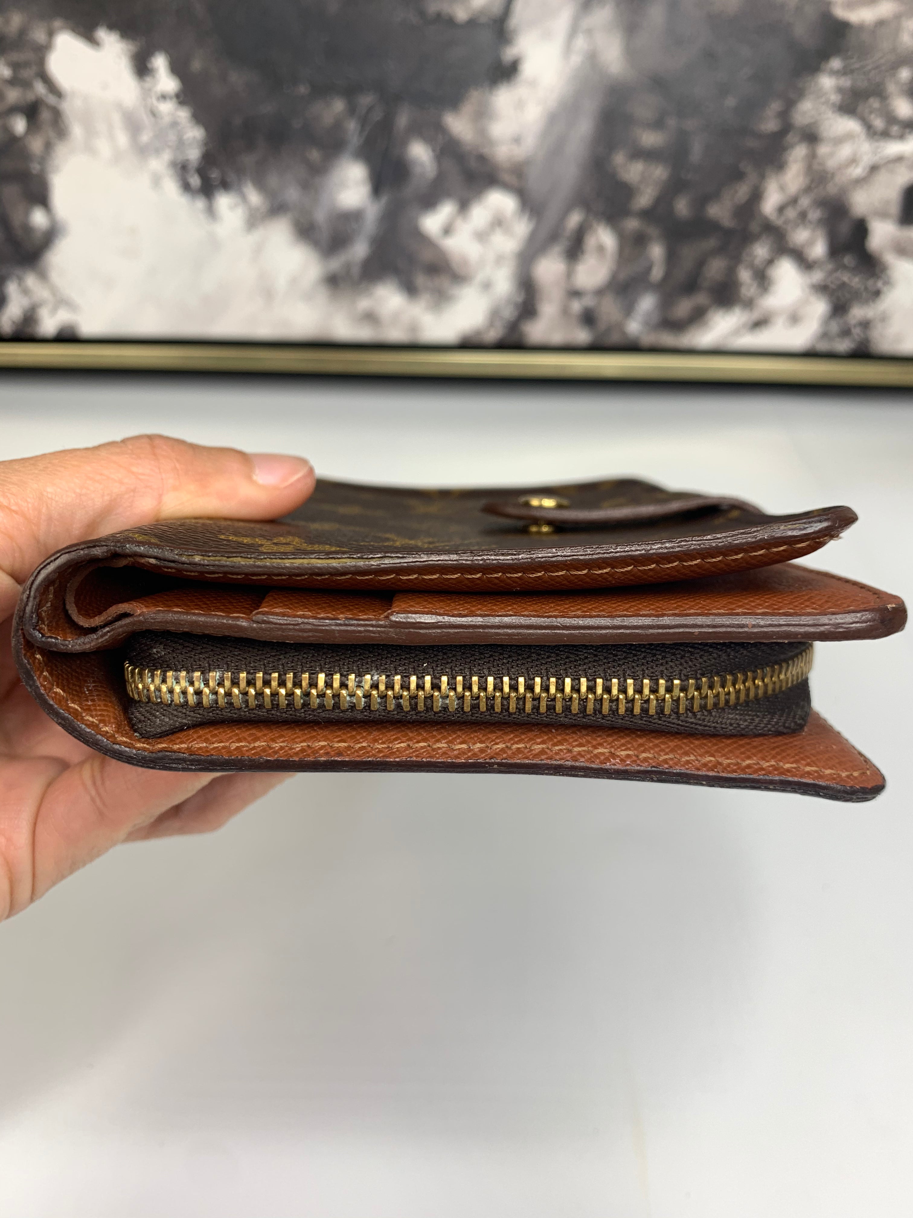 Louis Vuitton Monogram Zip Passport Holder Wallet in Brown Coated Canvas  Cloth ref.1023144 - Joli Closet
