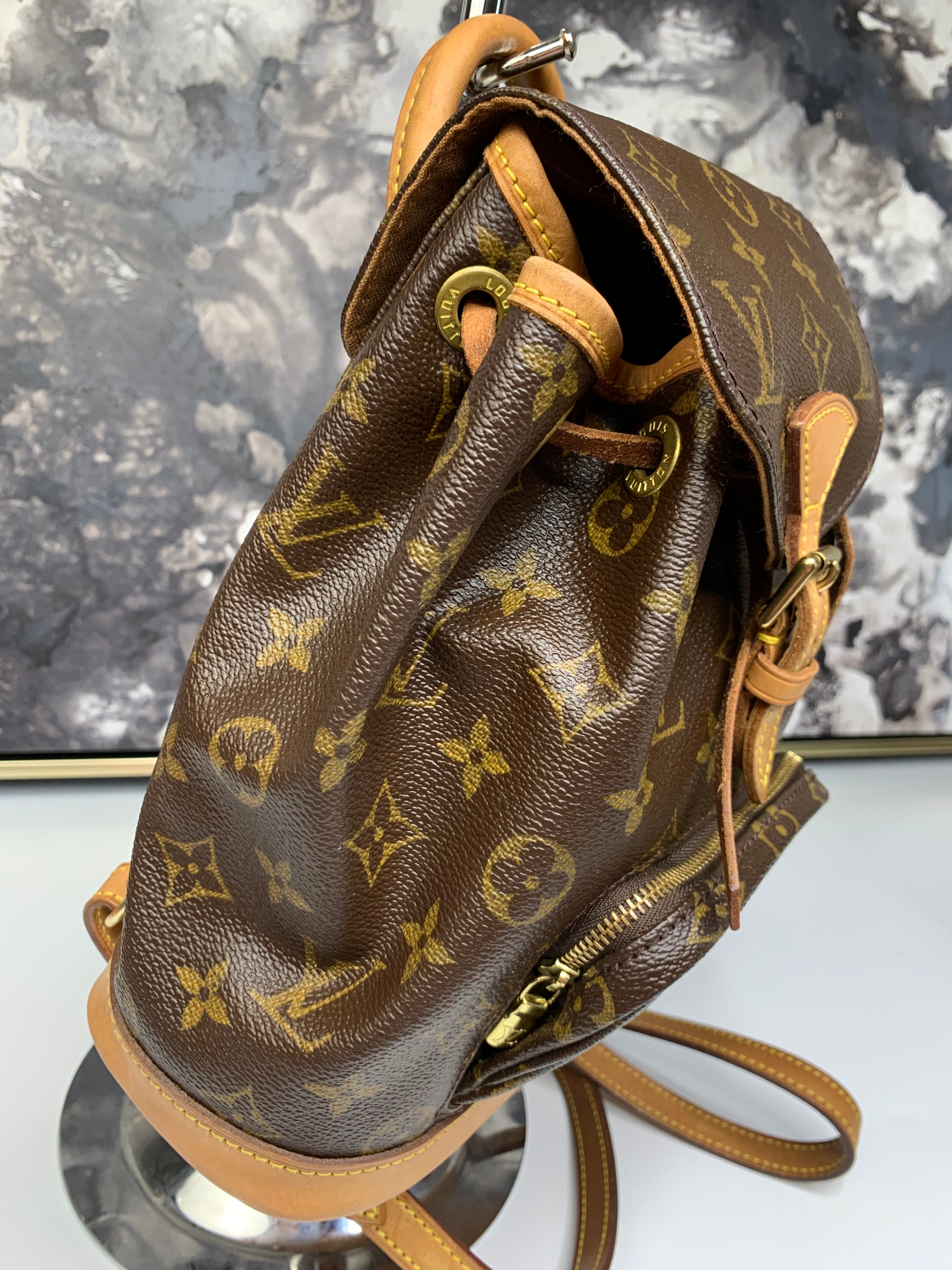 Louis Vuitton Montsouris PM