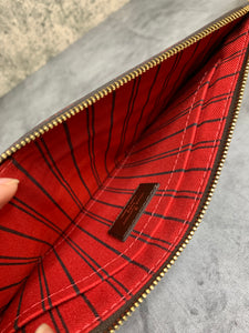 Louis Vuitton Neverfull Pouch MM/GM