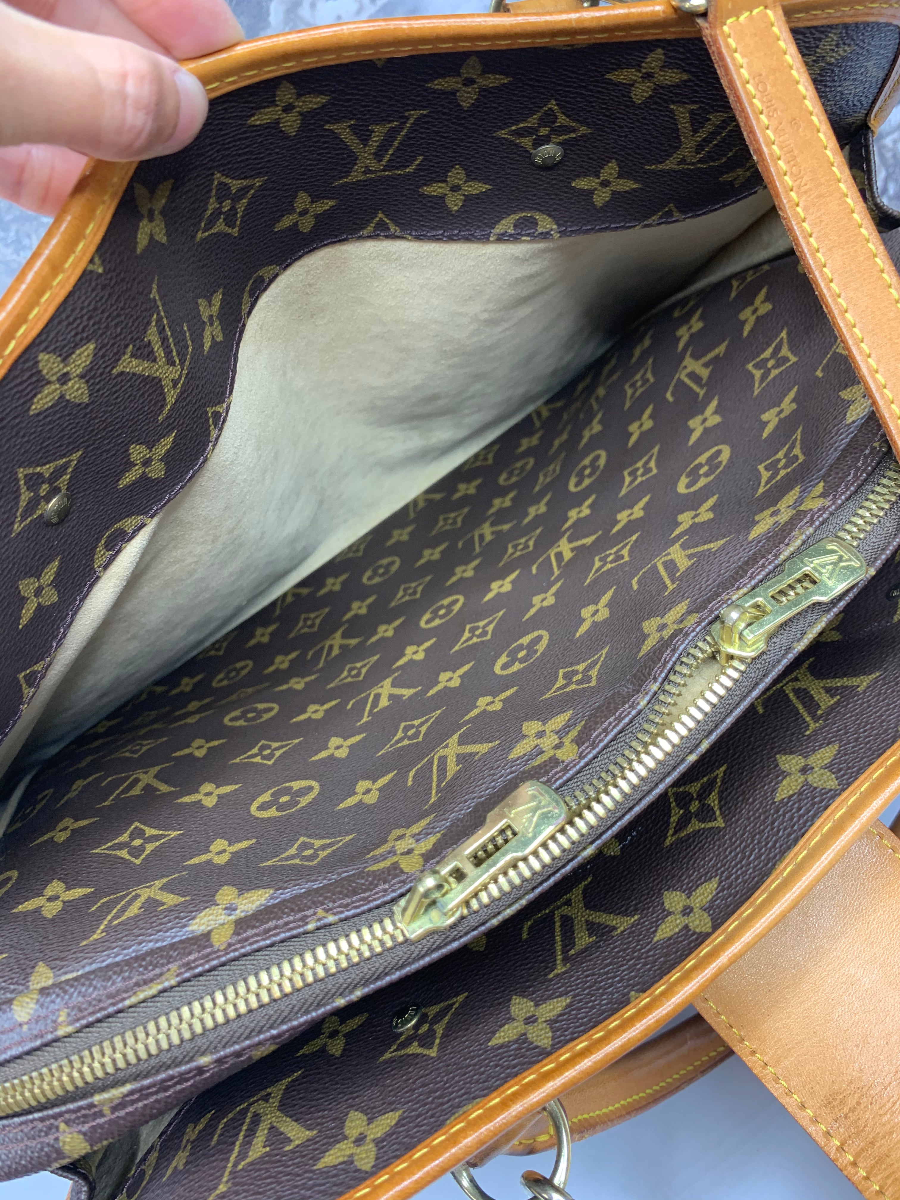 ❌❌❌sold❌❌❌Authentic Louis Vuitton Rivoli Briefcase