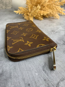 Louis Vuitton Compact Zippy Organizer