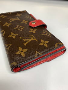Louis Vuitton Checkbook/Bifold Wallet – yourvintagelvoe