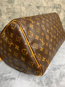 Louis Vuitton Speedy 35