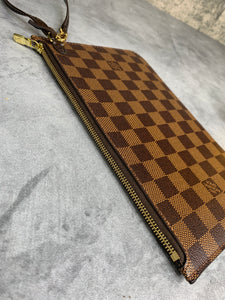 Louis Vuitton Neverfull Pouch MM/GM