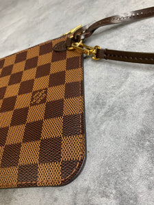 Louis Vuitton Neverfull Pouch MM/GM