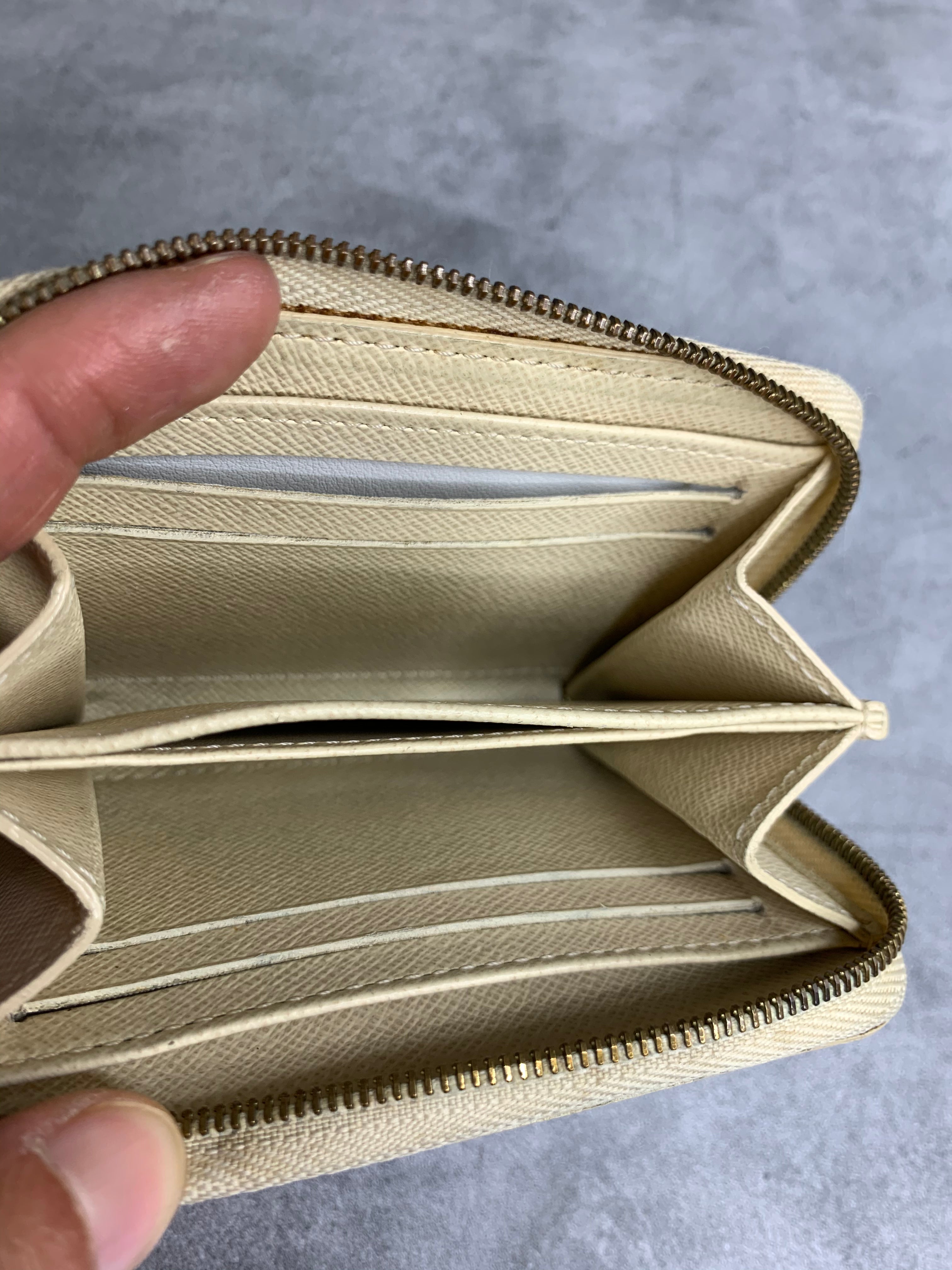 Louis Vuitton Zippy CardHolder