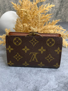 louis vuittons wallet and purse