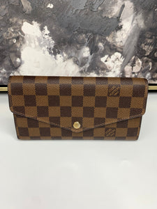 Louis Vuitton Sarah Wallet DE