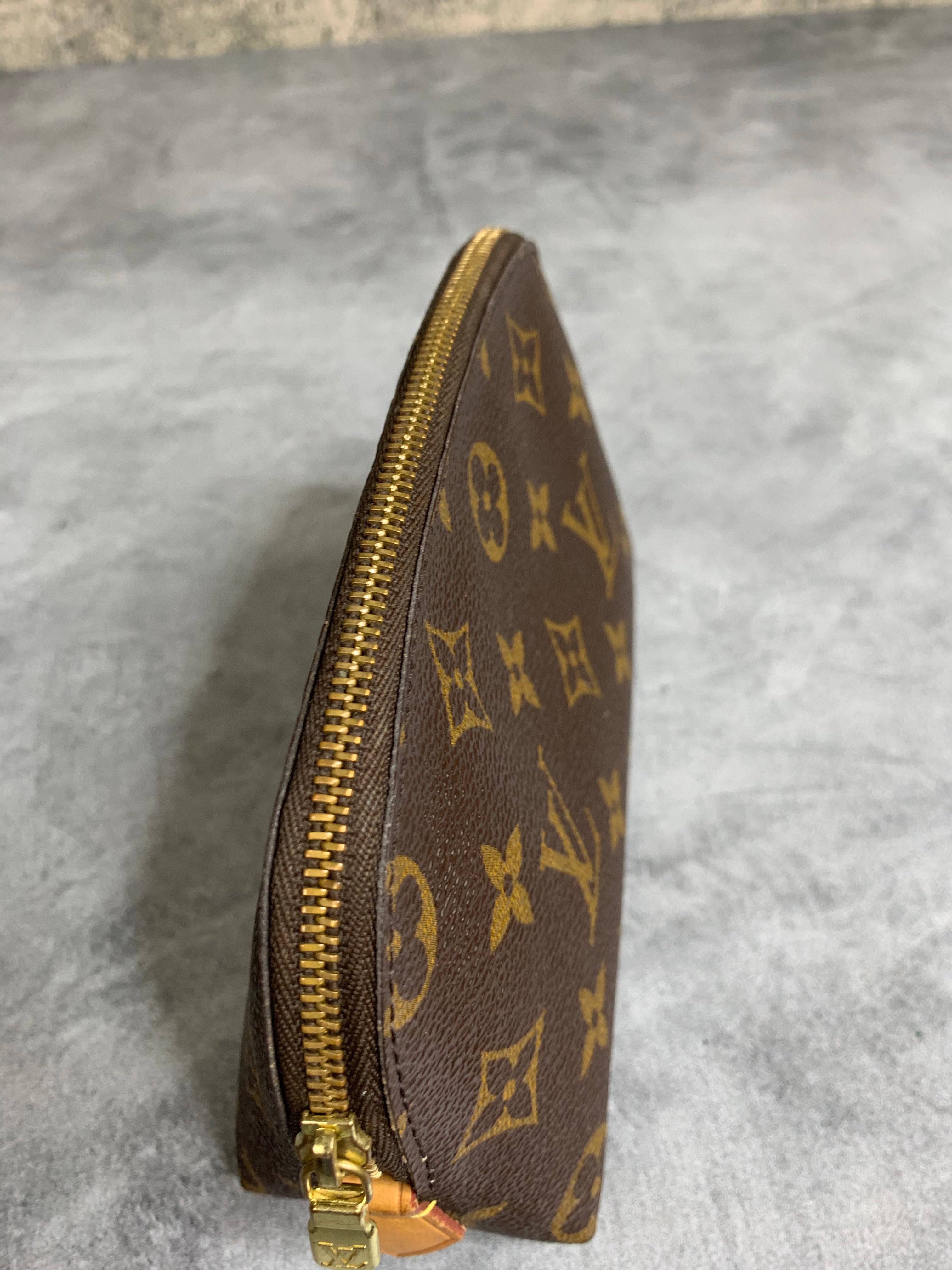 Louis Vuitton Monogram Multicolor Cosmetic Pouch PM 1LV810K For Sale at  1stDibs