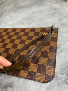 Louis Vuitton Neverfull Pouch MM/GM