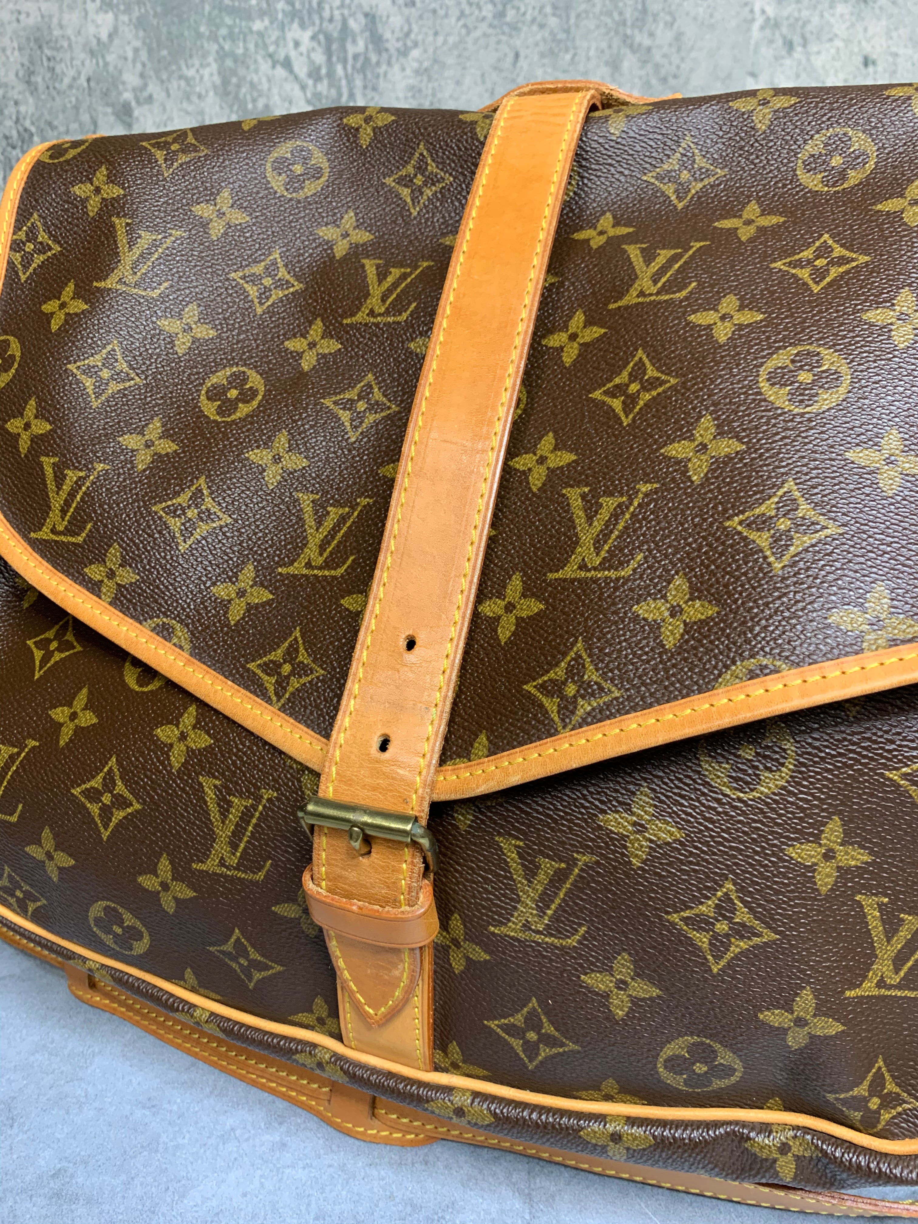 Louis Vuitton Saumur 35