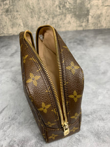 Shop Louis Vuitton Pouches & Cosmetic Bags (M82337) by luxurysuite