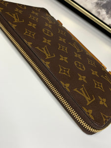 Louis Vuitton LV Long Wallet M60119 Organizer De Voyage Brown Monogram in  2023