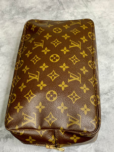 Louis Vuitton Trousse 28