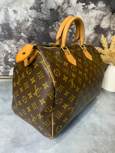 Louis Vuitton Speedy 35