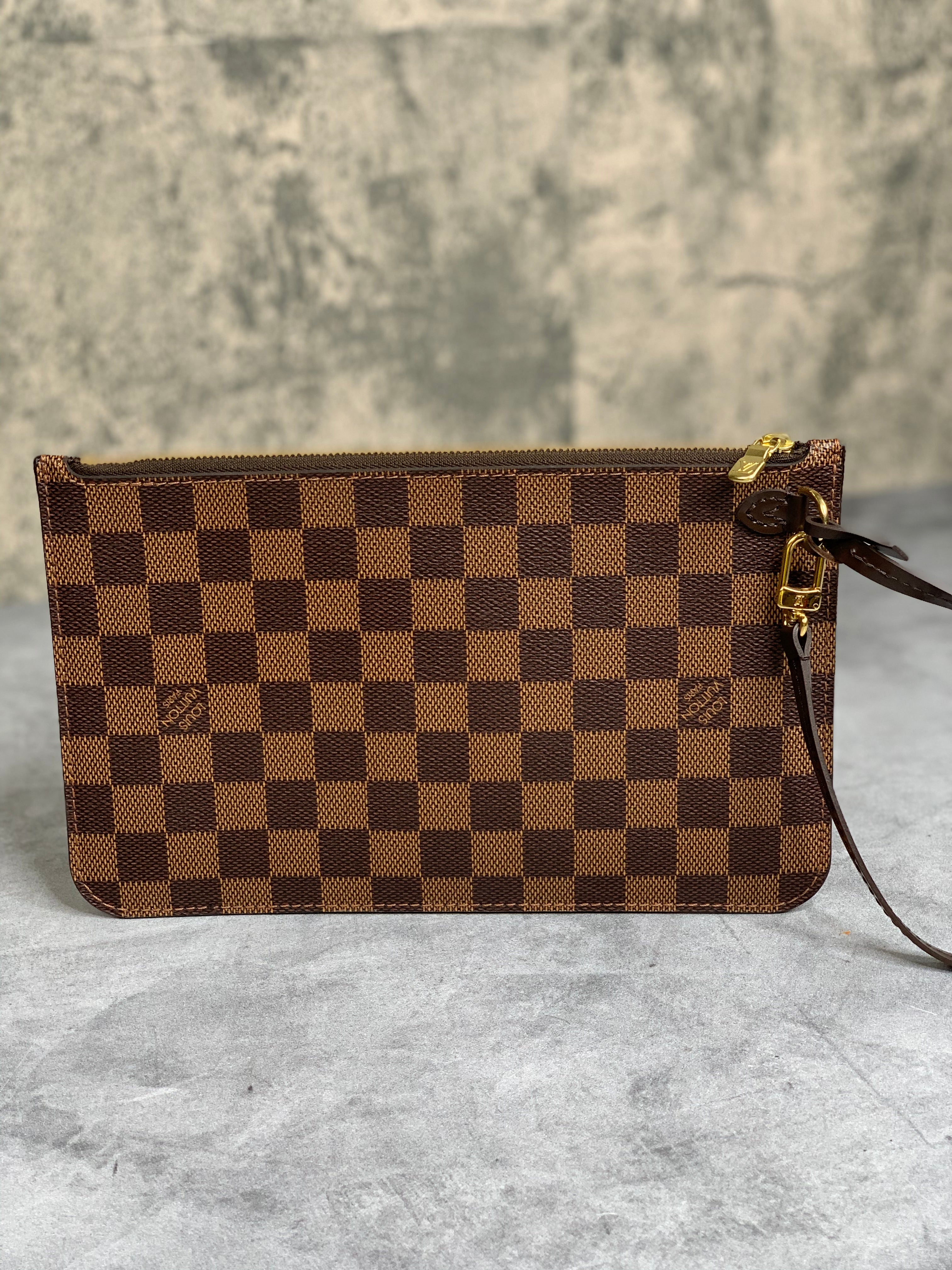 Louis Vuitton Neverfull Pouch MM/GM