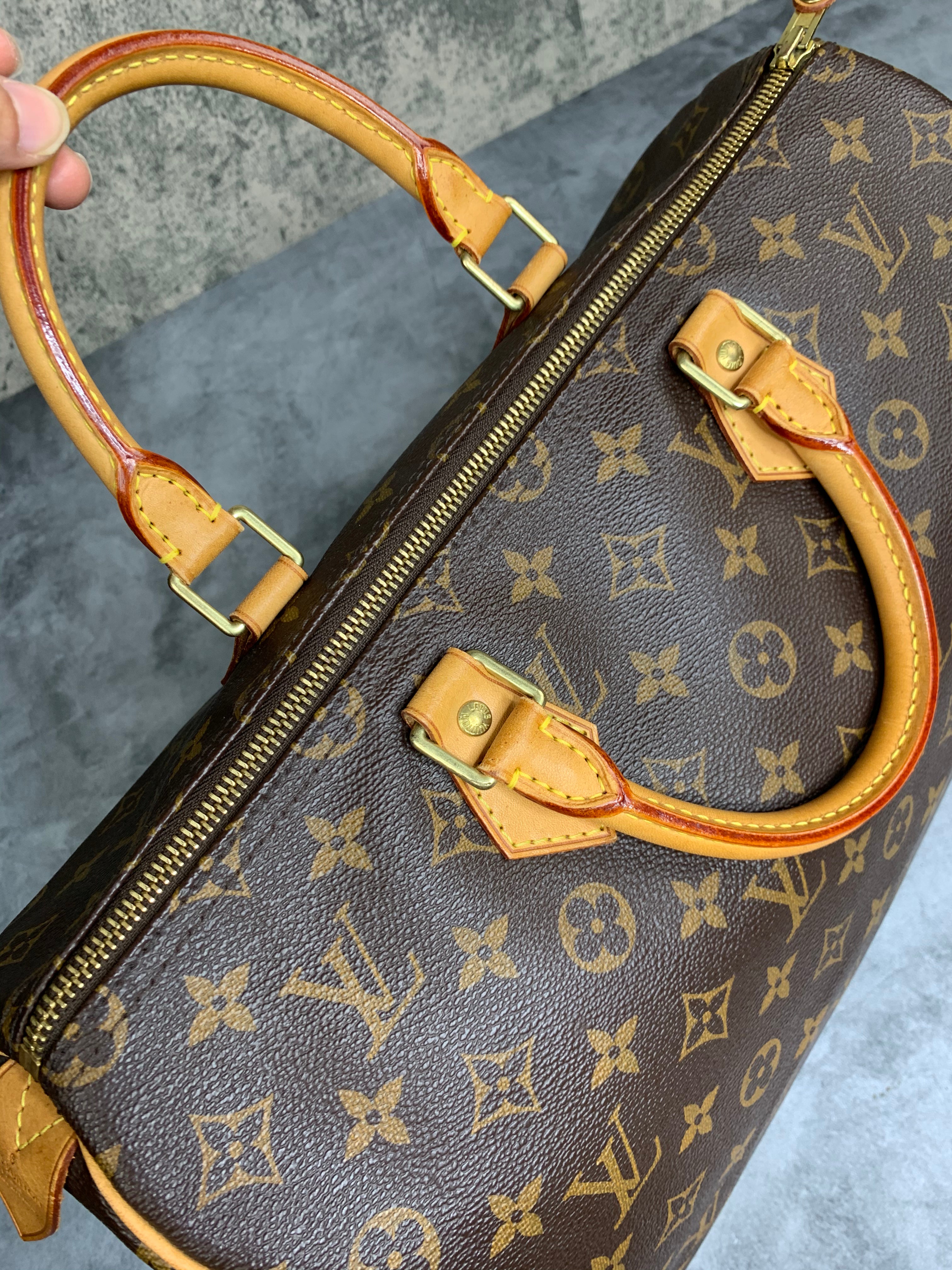 Louis Vuitton Speedy 35