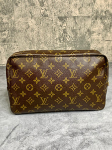 Louis Vuitton Trousse 28