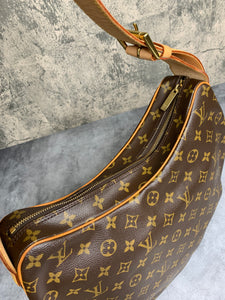 Louis Vuitton Louis Vuitton Croissant MM Monogram Canvas Shoulder Bag
