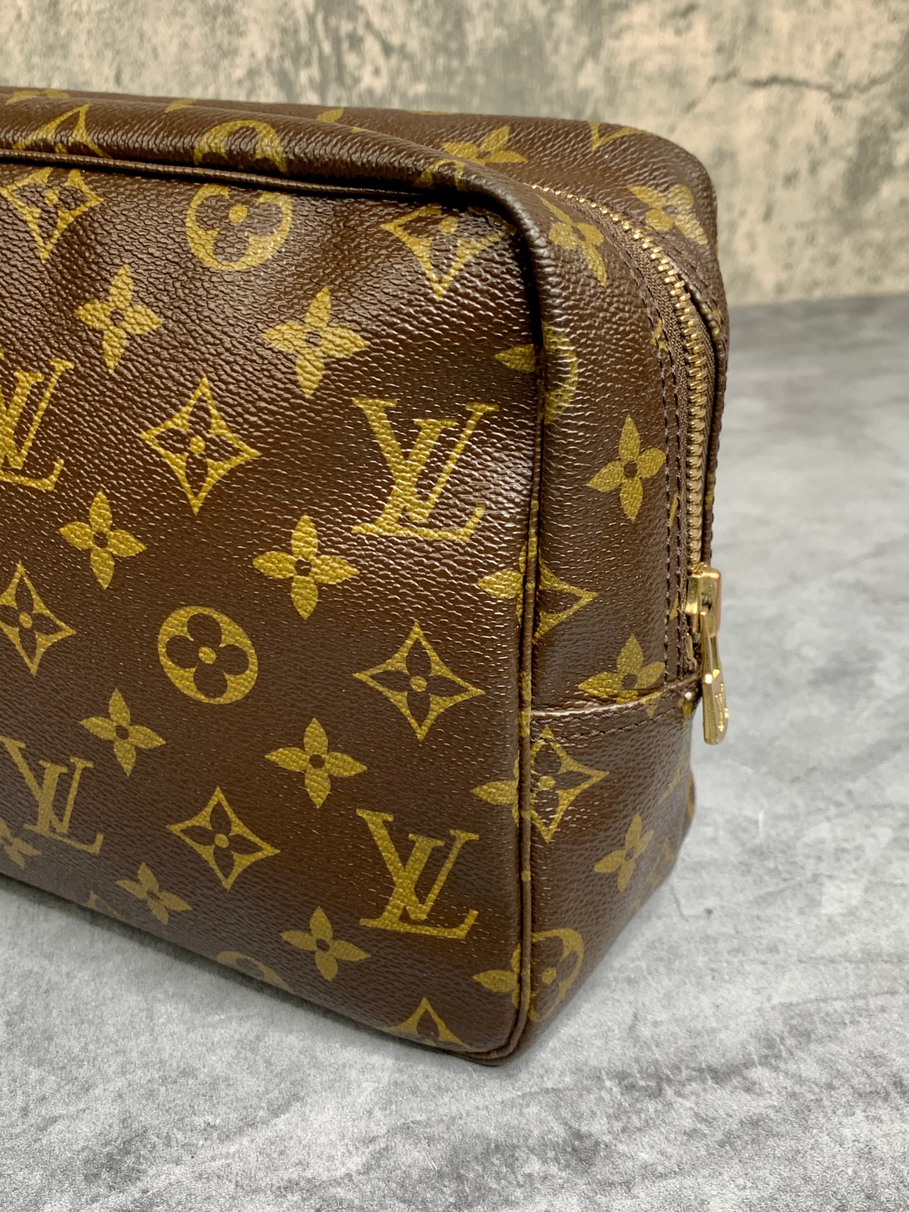 Louis Vuitton Trousse 28