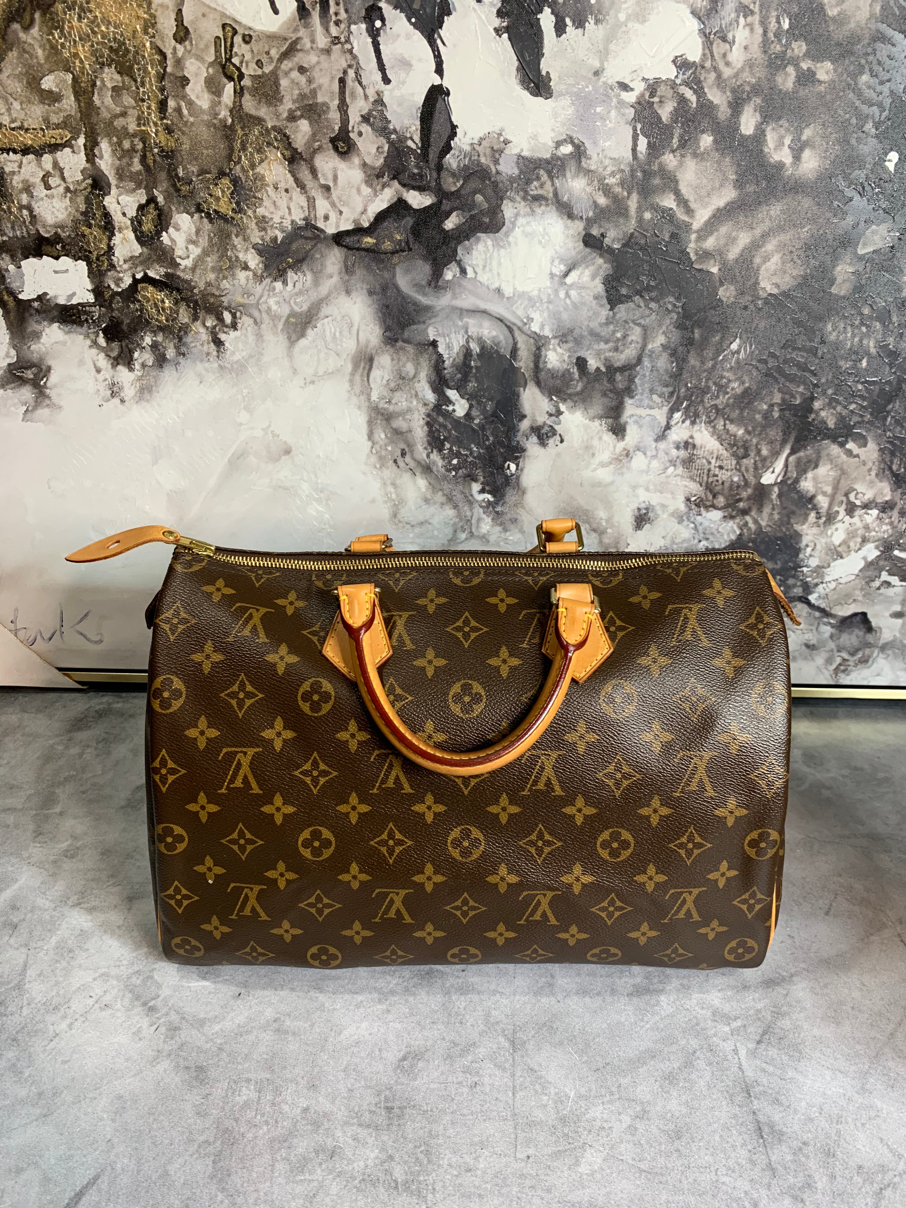 Louis Vuitton Speedy 35