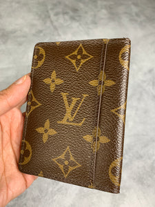 Louis Vuitton Card Holder – yourvintagelvoe