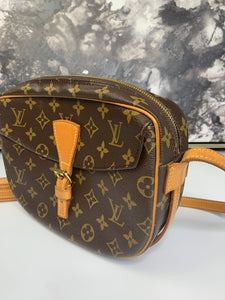 Louis Vuitton Jeune Fille MM