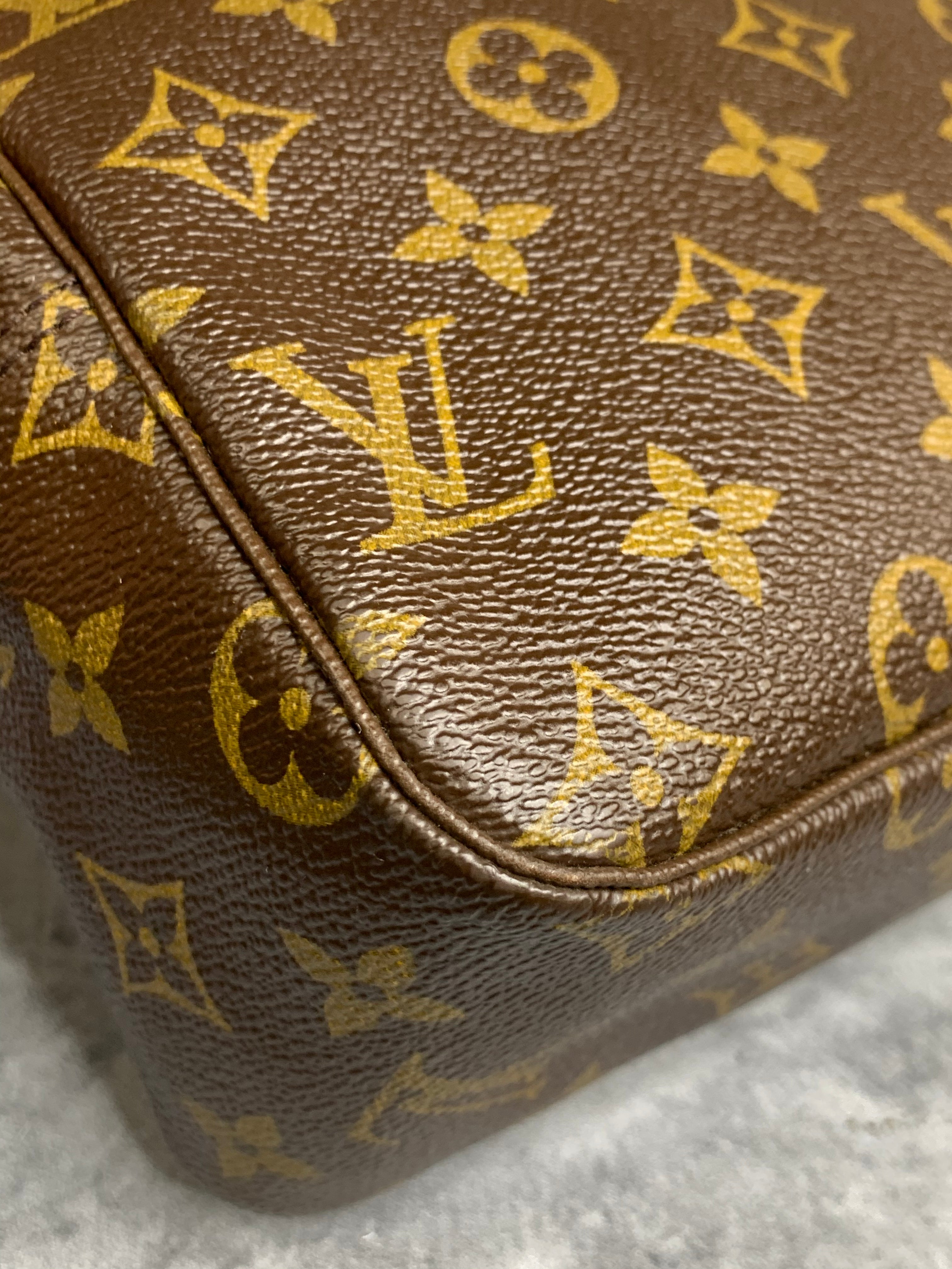 Louis Vuitton Trousse 28