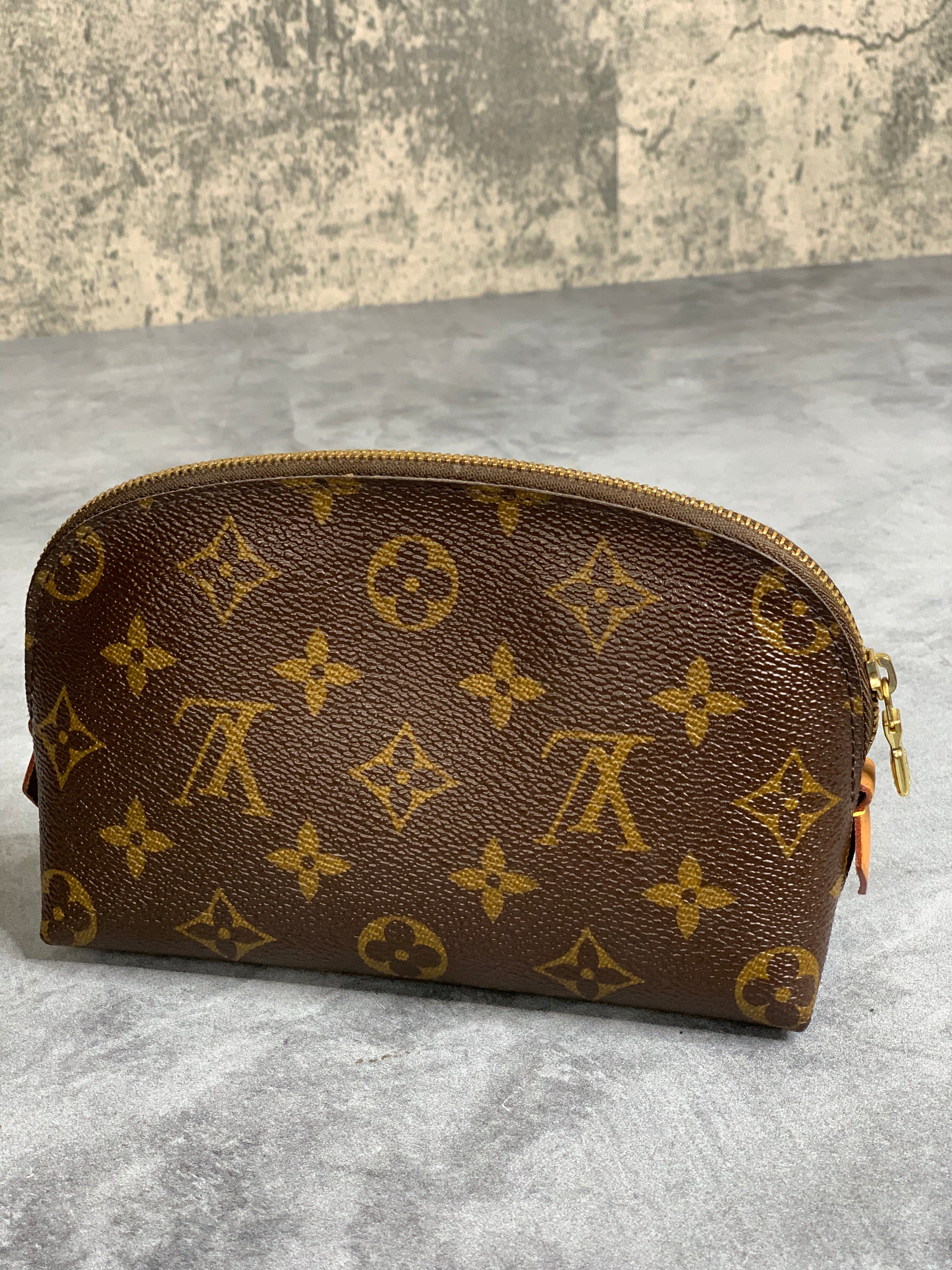 Louis Vuitton Cosmetic Bags & Cases for Women - Poshmark