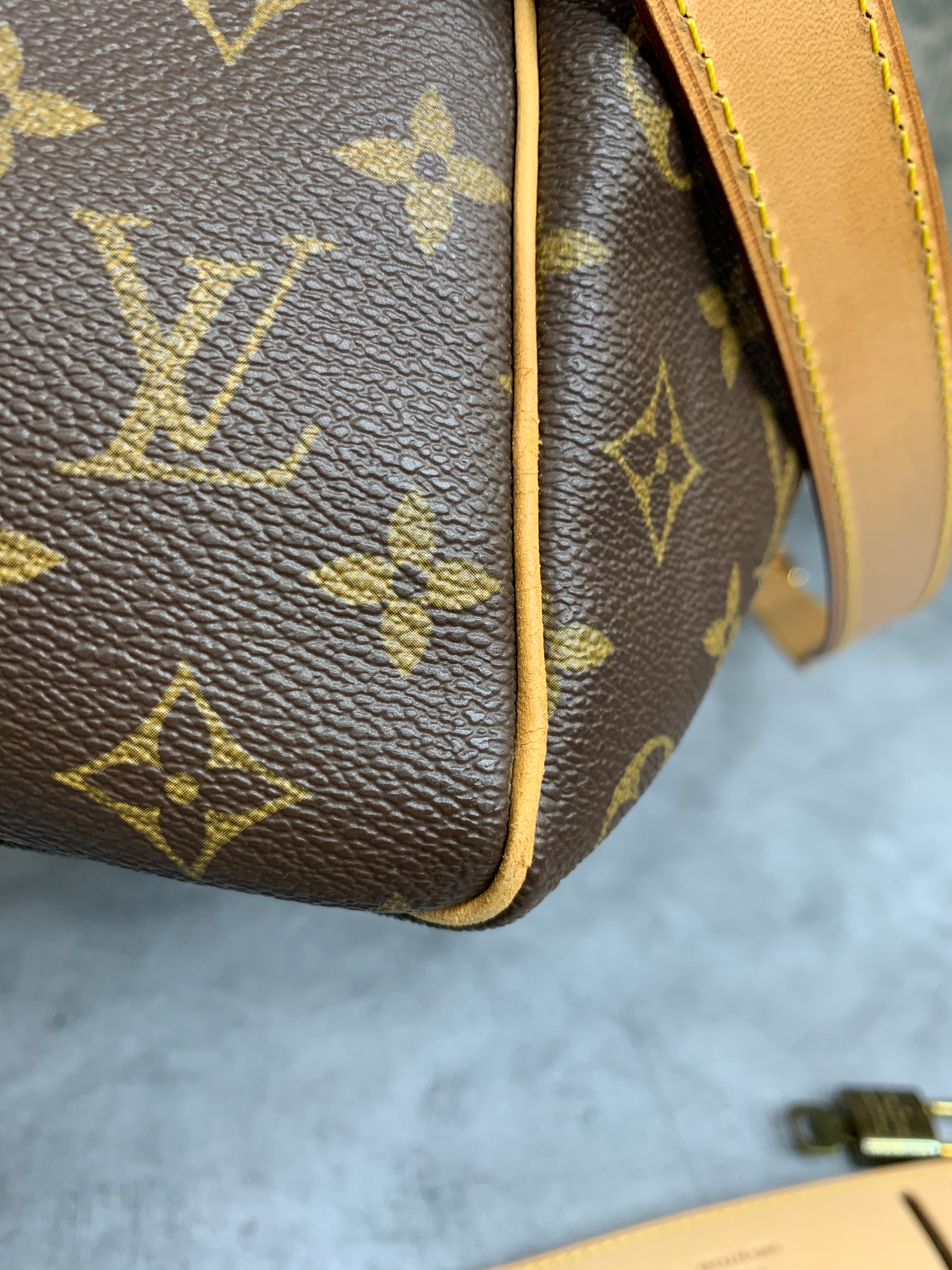 Louis Vuitton Keepall 50 Bandouliere