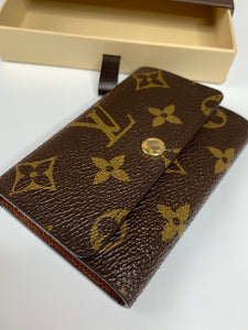 Louis Vuitton 6 Key Holder