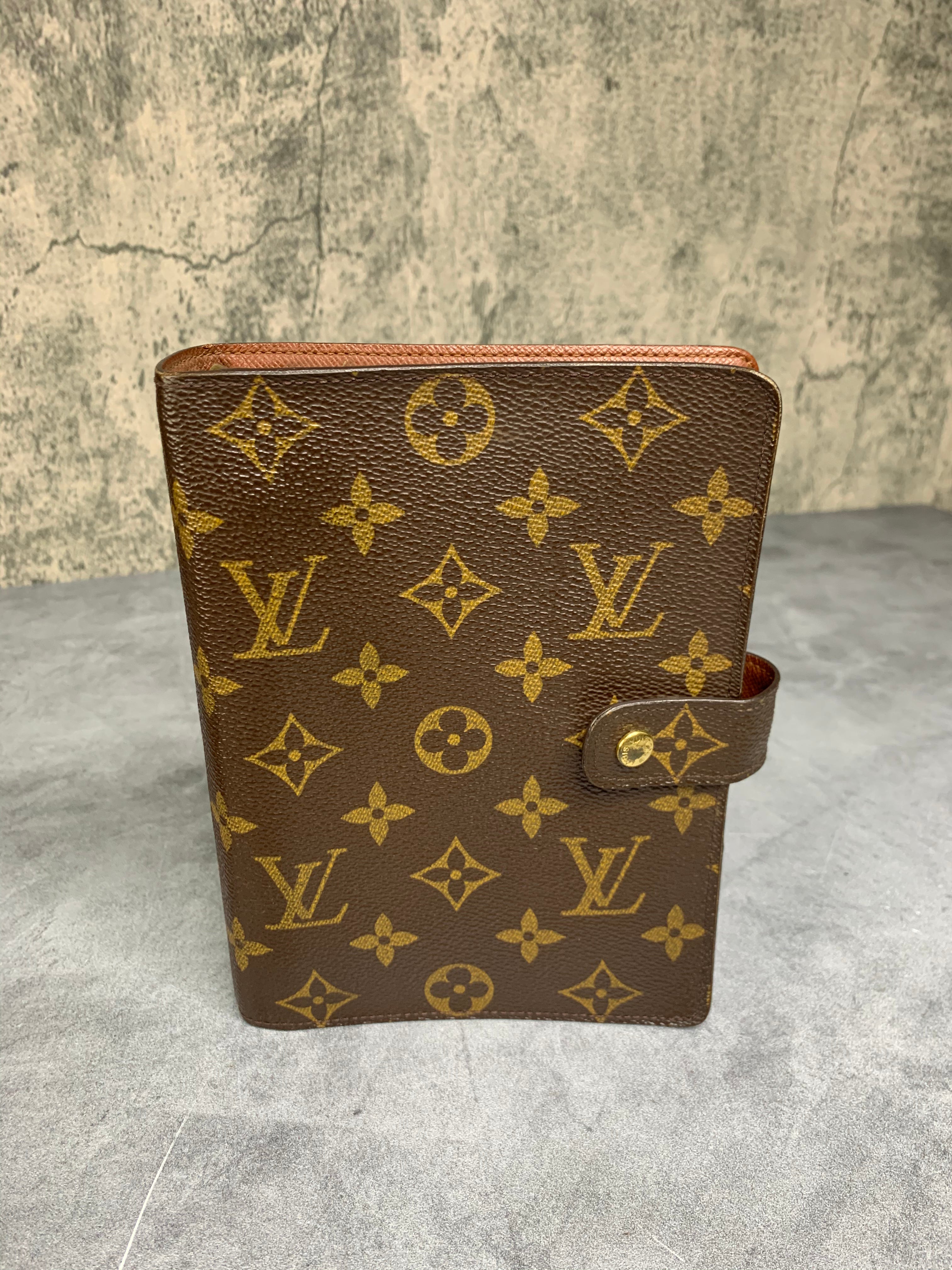 Louis Vuitton Agenda MM