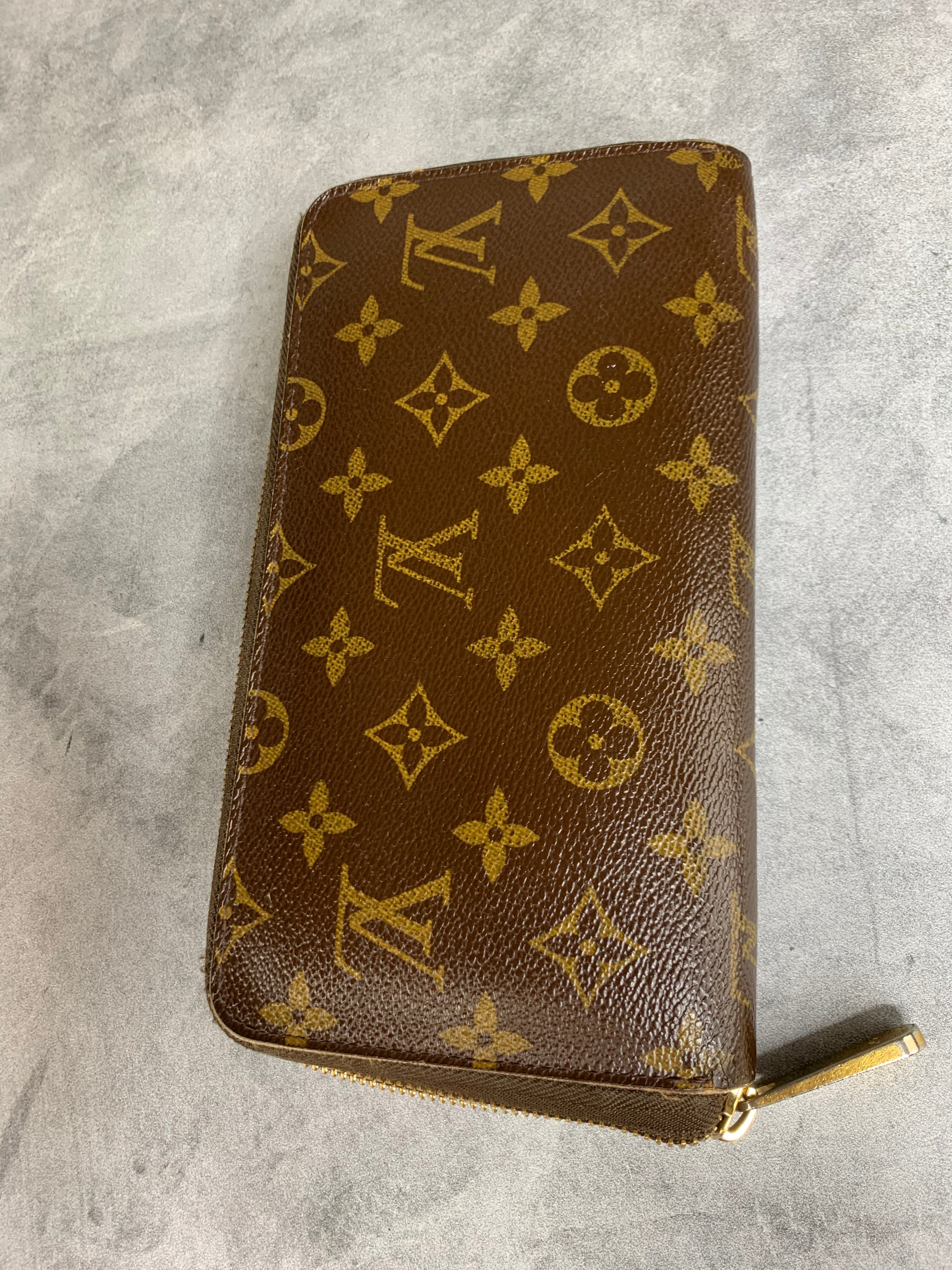 Louis Vuitton Zippy Organizer