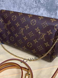 Louis Vuitton Monogram Canvas Favorite MM Shoulder Bag (SHF-21596