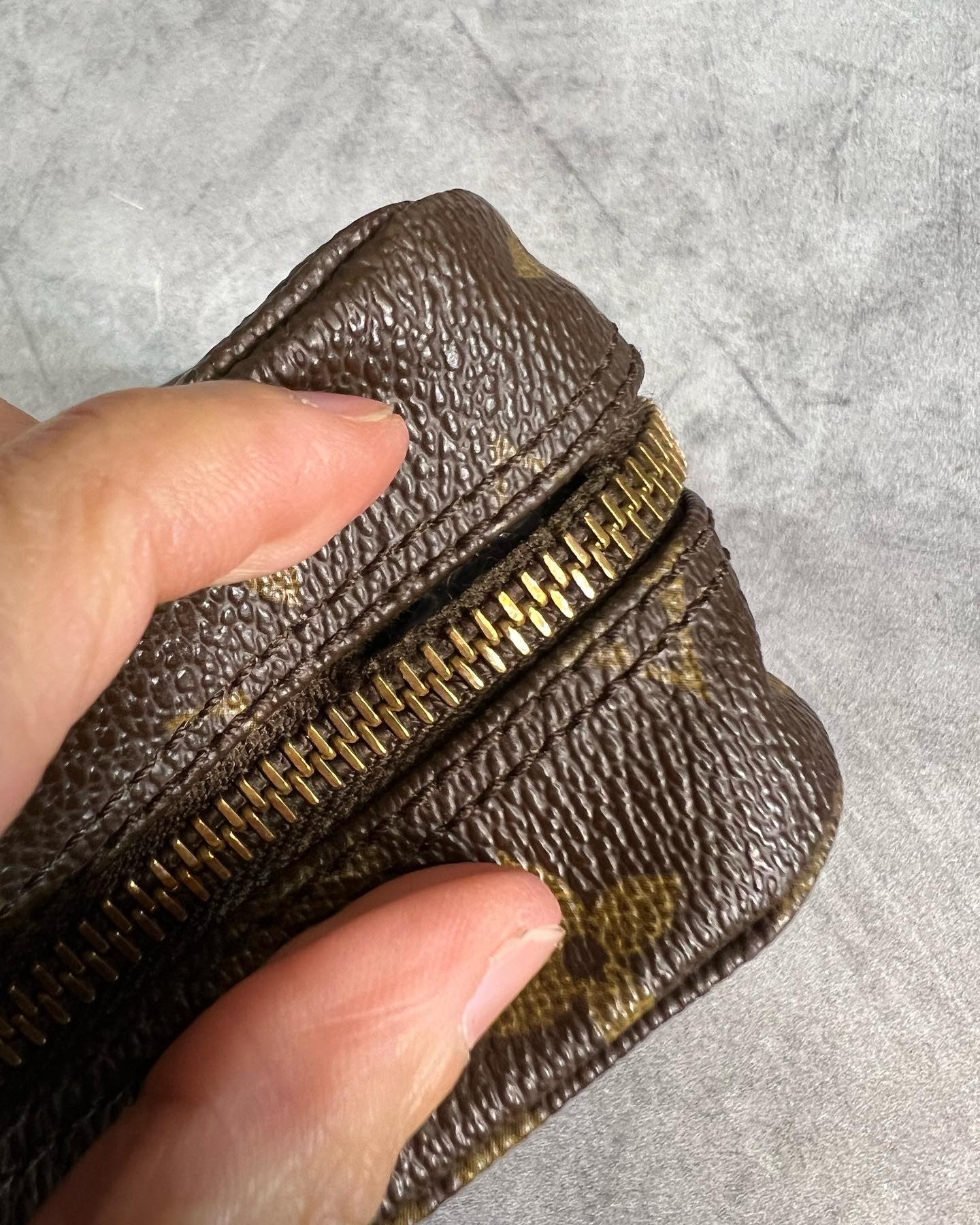 Louis Vuitton Zippy Coin/Card Holder – yourvintagelvoe