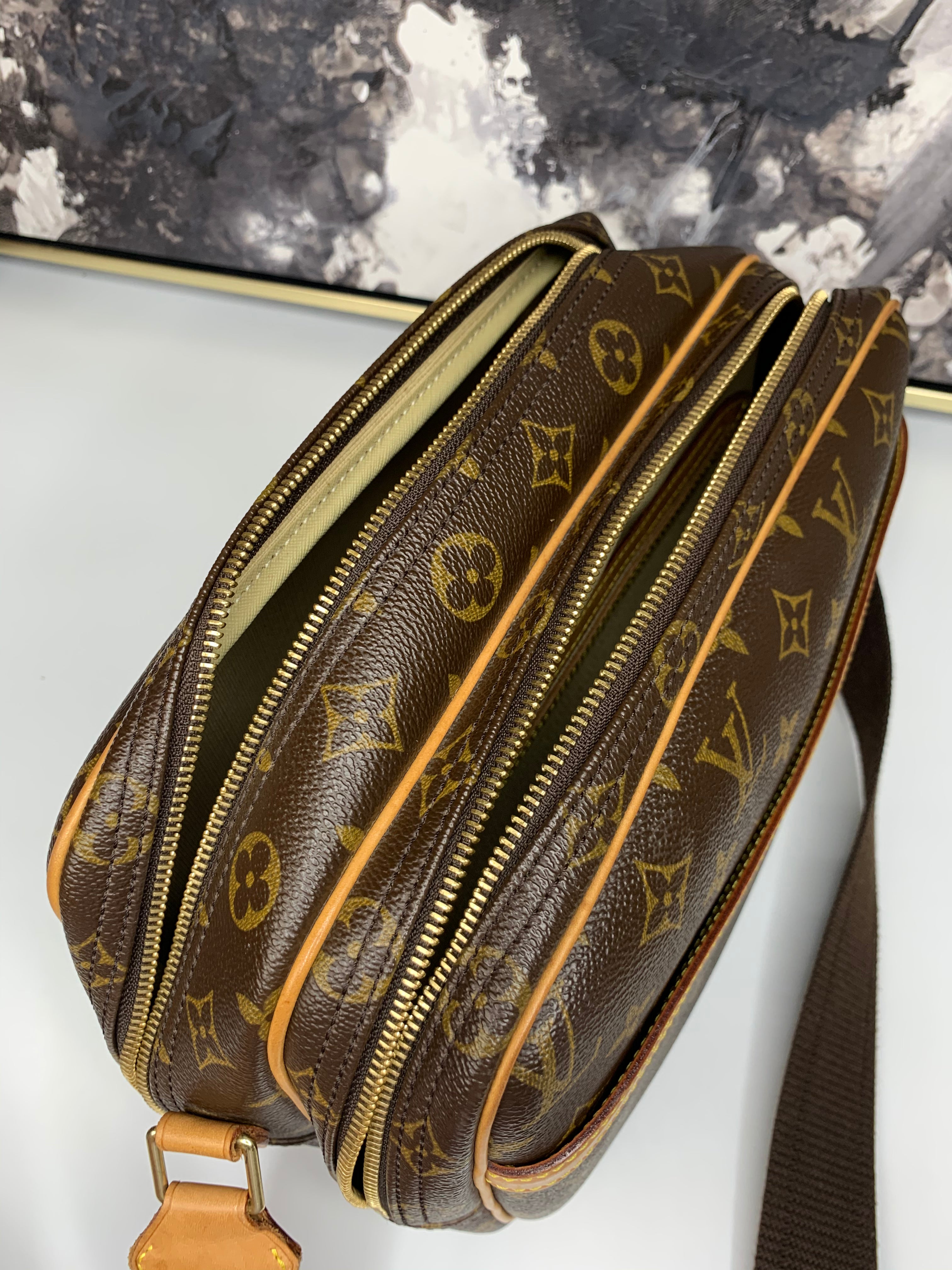 Louis Vuitton Reporter PM Monogram Travel Bag