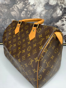 Louis Vuitton Speedy 30