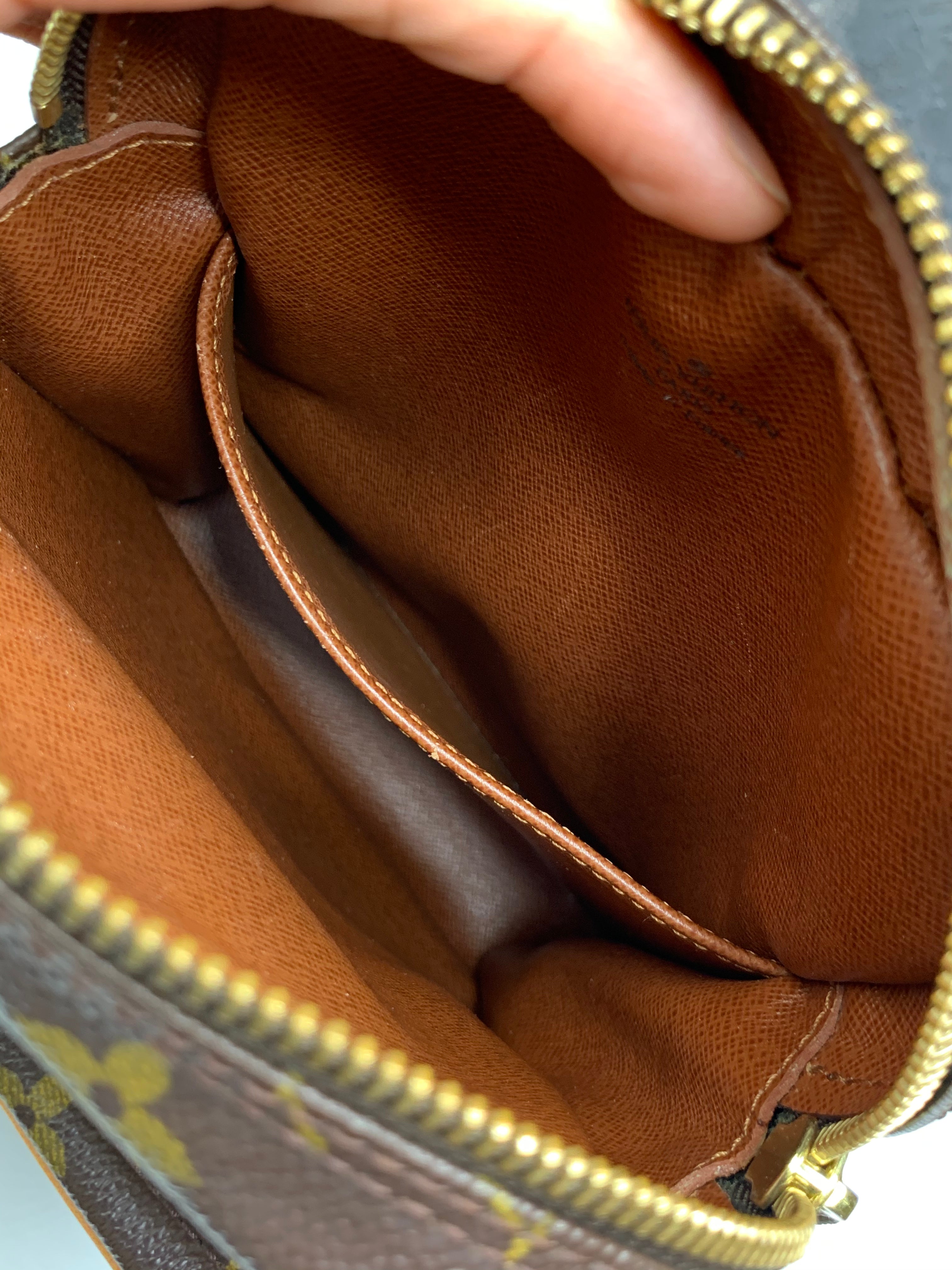 Pochette louis 2025 vuitton amazon