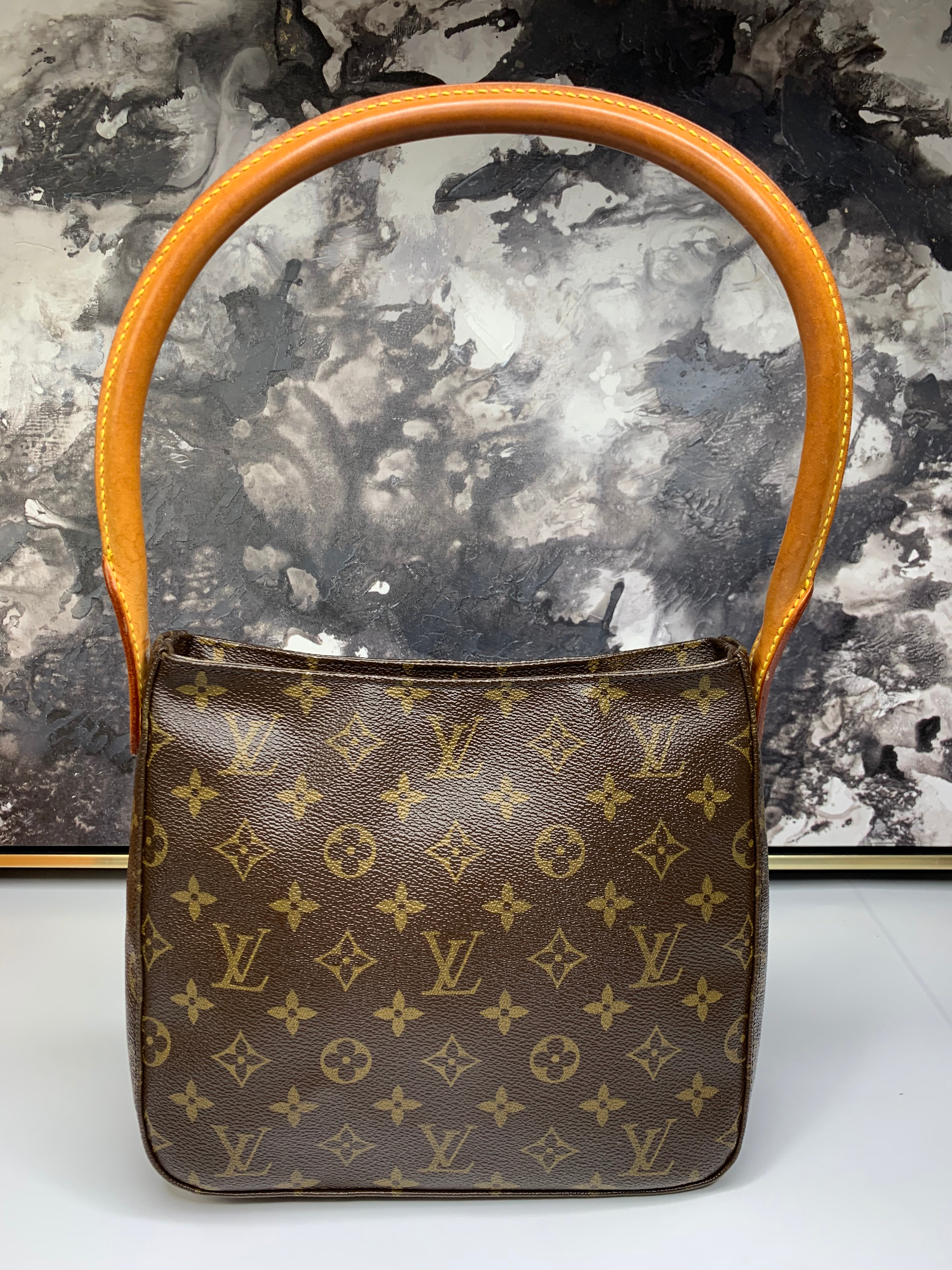 Louis Vuitton Looping MM