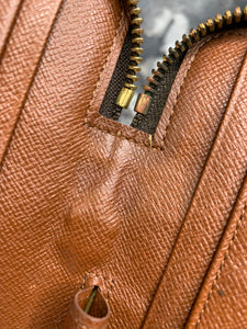 Louis Vuitton Organizer Zip Taiga Leather Atoll Travel Wallet LV-1028P-0001