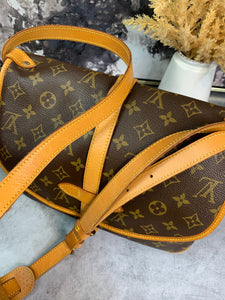 Louis Vuitton Monogram Saumur 30 Shoulder Bag M42256 LV Auth 41983 Cloth  ref.943743 - Joli Closet