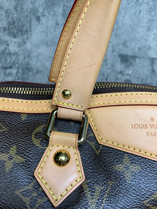 Louis Vuitton Retiro PM Monogram 2 Way Purse Handbag (AR0161) – AE